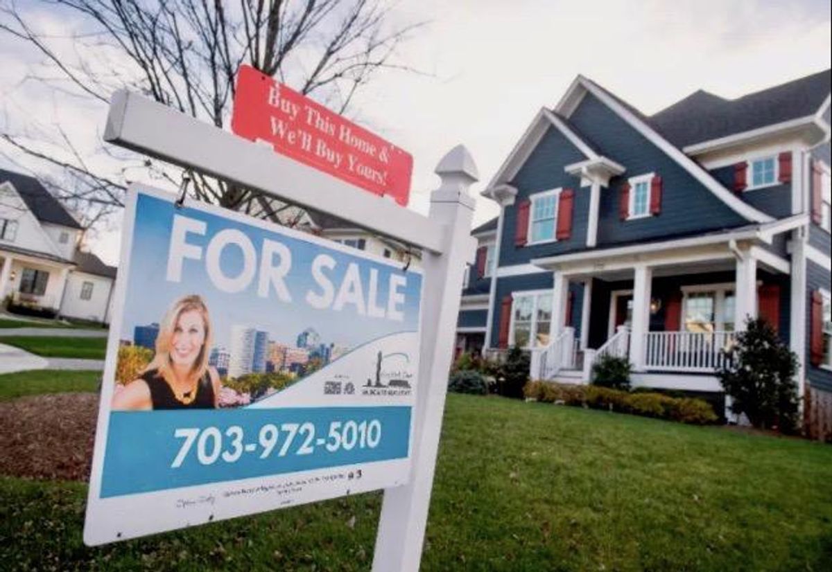 U.S. existing home sales rise in July, ending downward trend