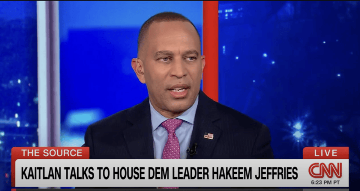 'Keep it going': Top House Dem goads Trump on CNN