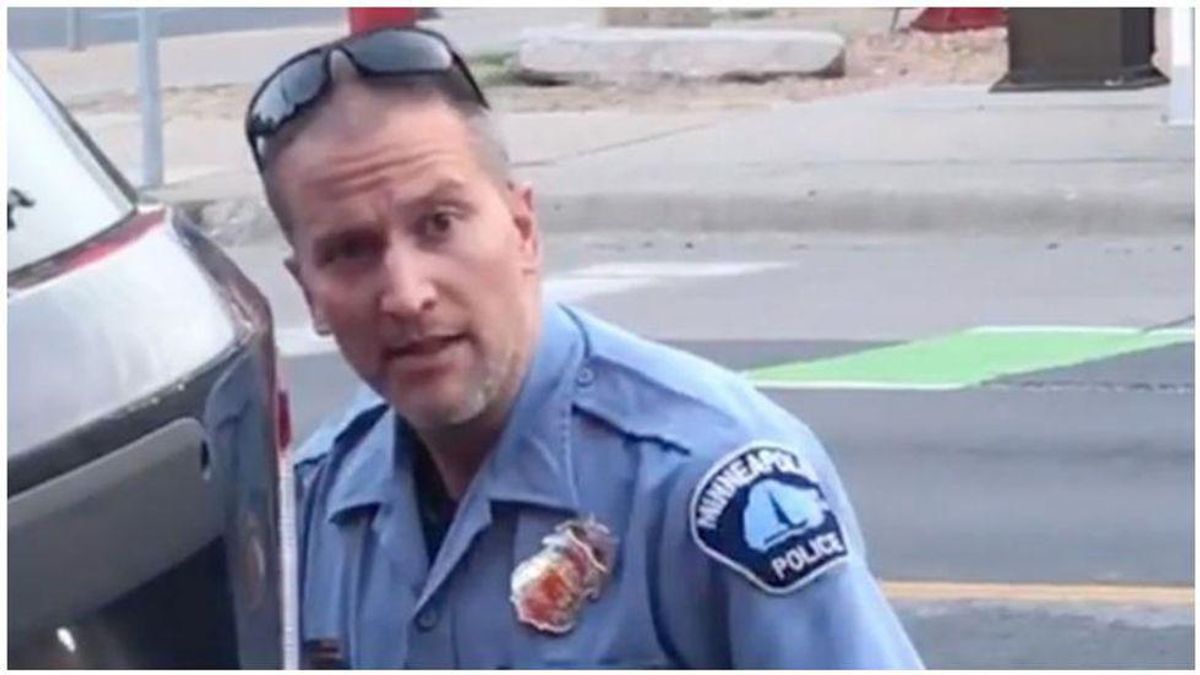 Massachusetts cop suspended after 'accidentally' posting pro-Derek Chauvin meme to department Facebook page