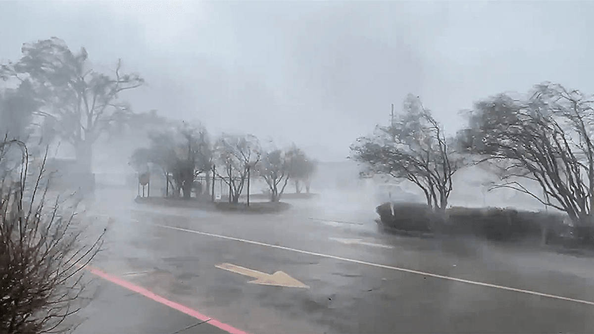 Jefferson Parish loses water pressure after system damaged by fallen trees