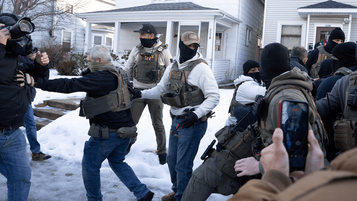 MAGA melts down over video of postal worker flipping the bird to immigration agents