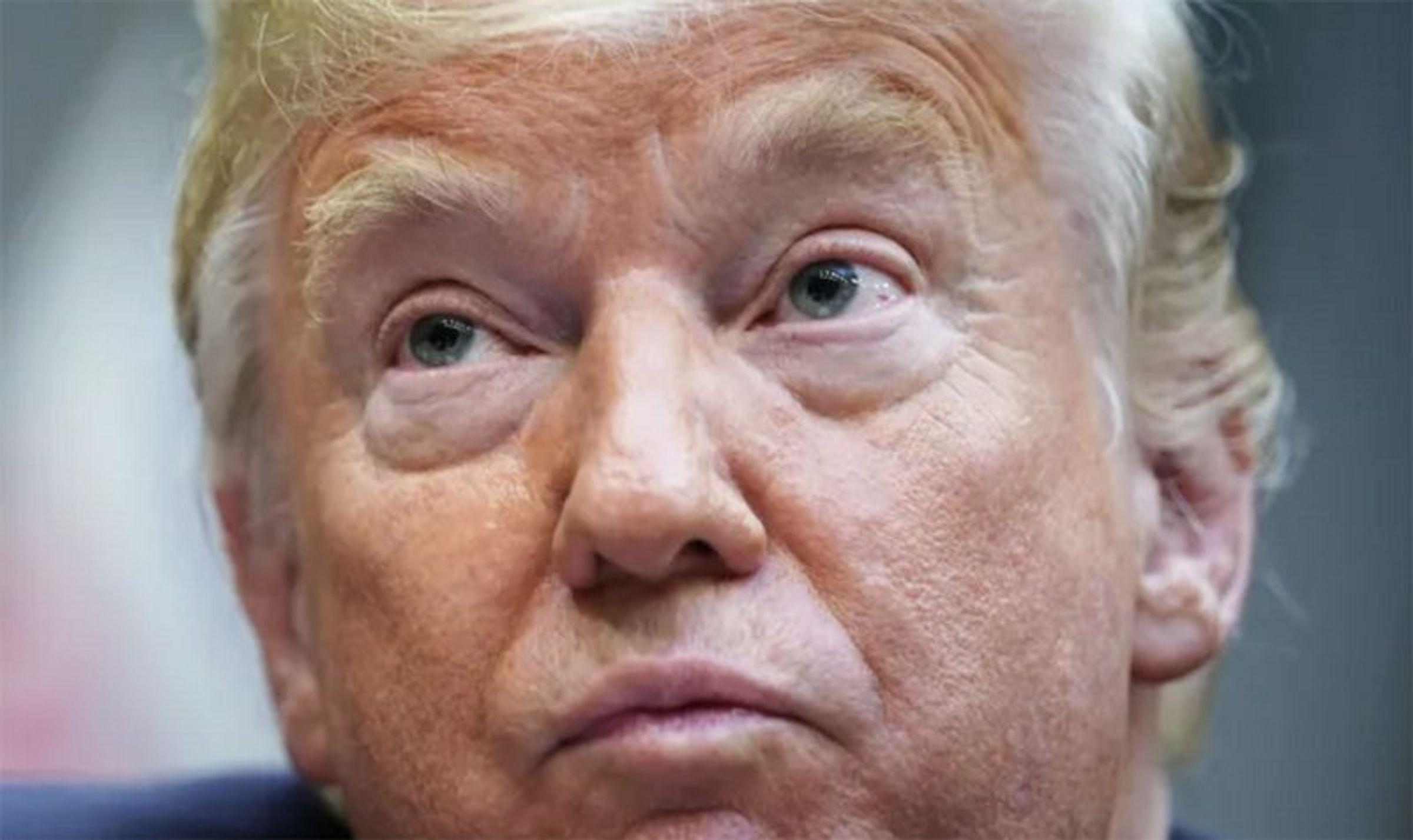 Trump’s summer is in turmoil knowing ‘that another shoe could still drop’ (rawstory.com)
