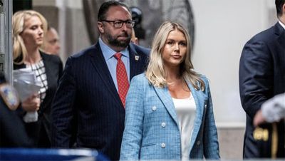 Trump press secretary hid over $300k in debt tied to 'inappropriate  donations': report - Raw Story
