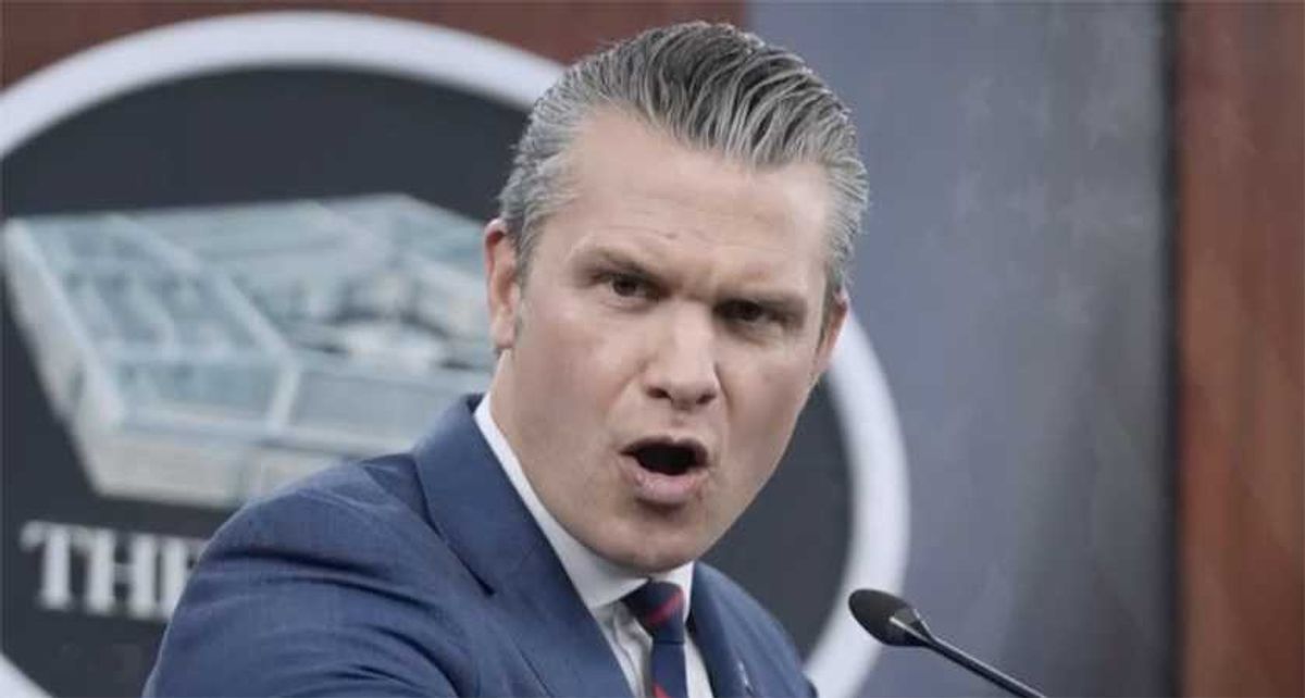 'Overcompensating' Pete Hegseth laughed at by MS NOW panel over photo panic