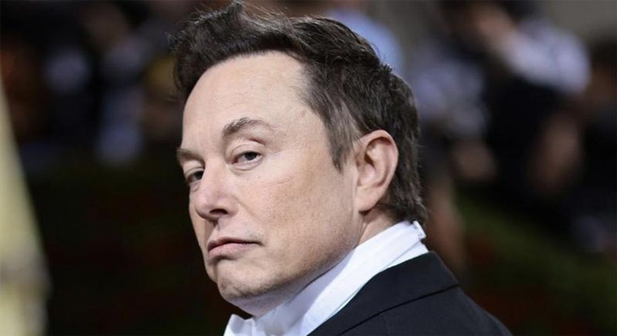 Elon Musk dumped billions in Tesla stock while company kept investors in the dark: WSJ