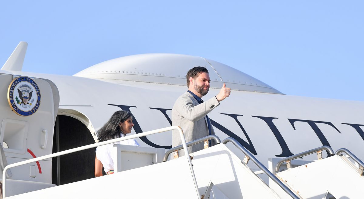 JD Vance’s plane carried anti-immigrant rhetoric. Now it has shackled deportees