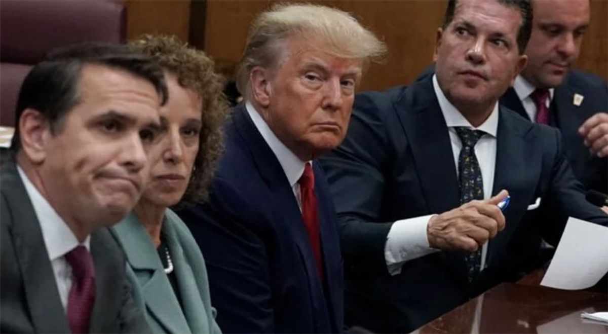 Trump's lawyers will 'cut their losses' when indictments come: Guardian reporter