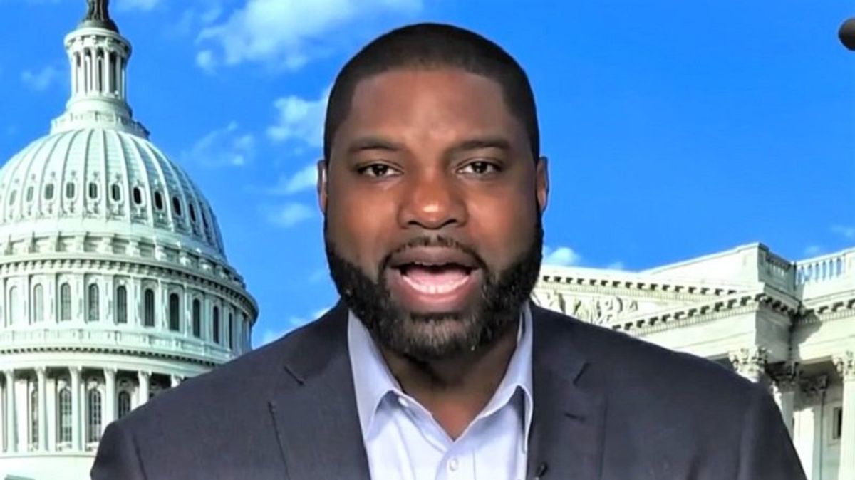 'There are 33 bathrooms at Mar-a-Lago!' MAGA congressman trots out new Trump defense