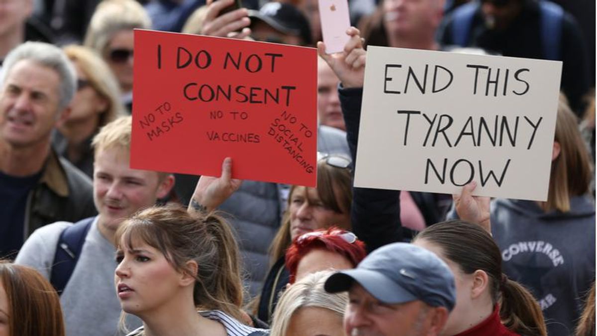 DC apartment residents are fed up with 'always white' maskless tenants: It's like they're 'trying to prove a point'