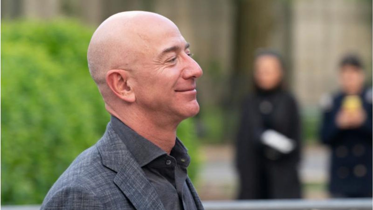 Union alleges Amazon ‘pressured USPS to install an illegal ballot dropbox’ for election: report