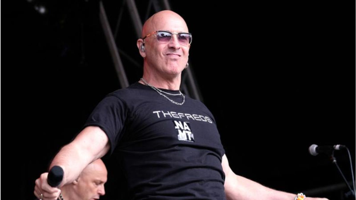 'Right Said Fred' singer doubles down on anti-vax stance after being hospitalized with COVID-19