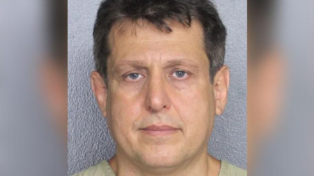 Anti-masker dad facing child abuse charges in Florida for shoving high school girl