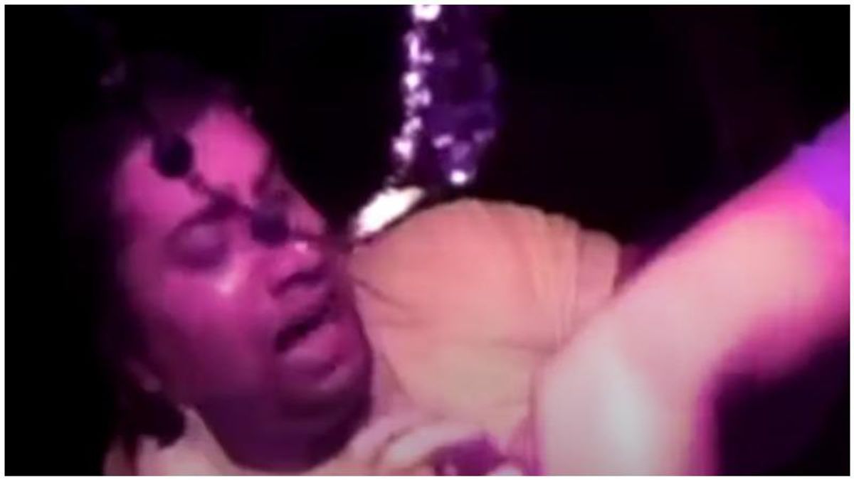 'Don't kill me!' Uber driver cries out in terror while being assaulted by passenger