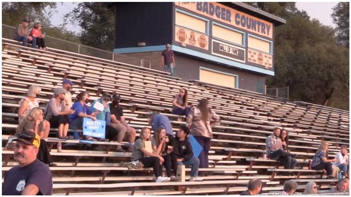 School board meeting devolves into shouting match when anti-mask parents show up