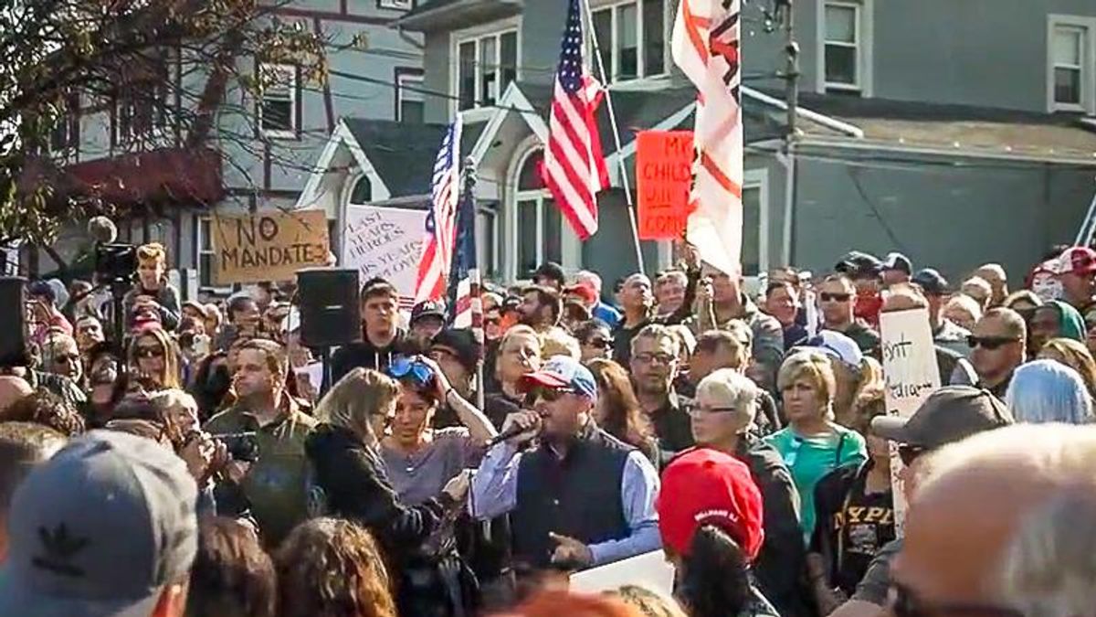 Anti-vaccine speaker at Staten Island rally: Town halls and schools will be 'burned to the ground'