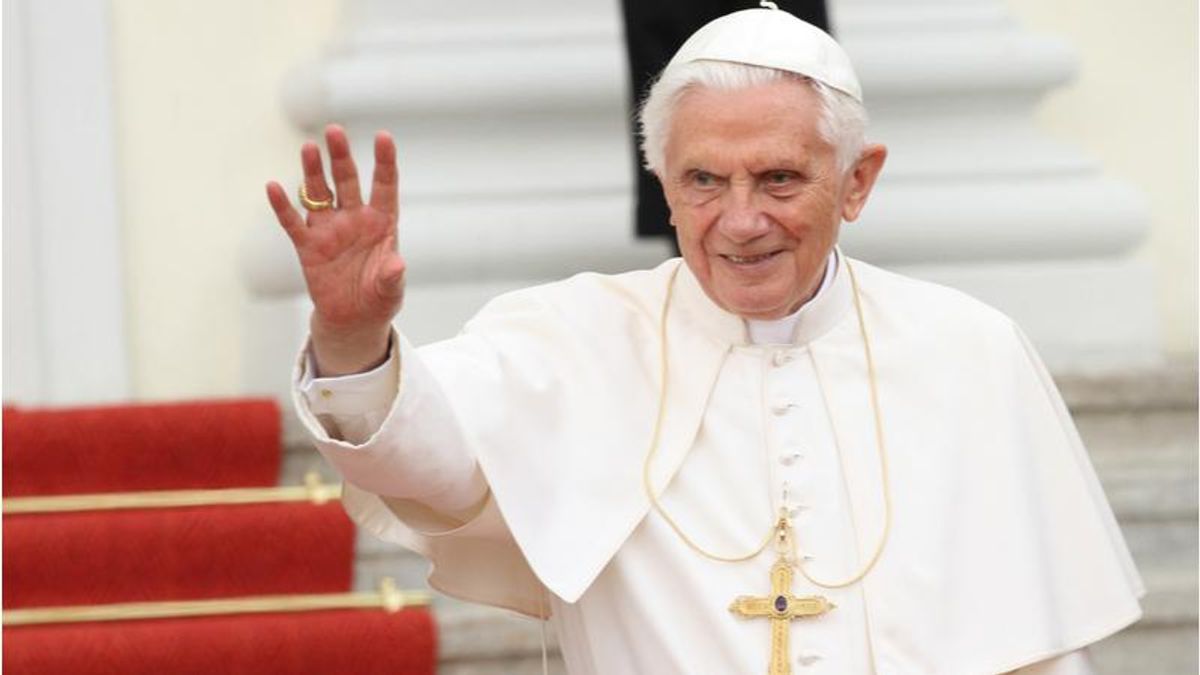 Former Pope Benedict admits he gave false testimony after bombshell report accuses him of misconduct in sex abuse case