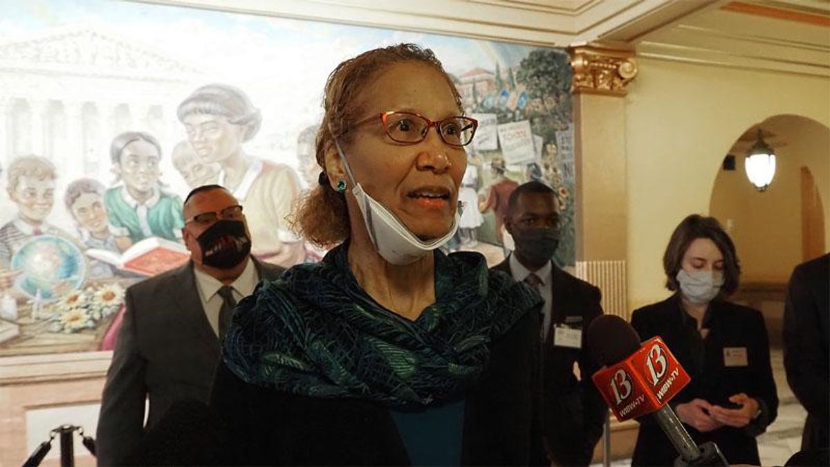 ‘You have awakened a sleeping lion’: Kansas City residents denounce GOP congressional map