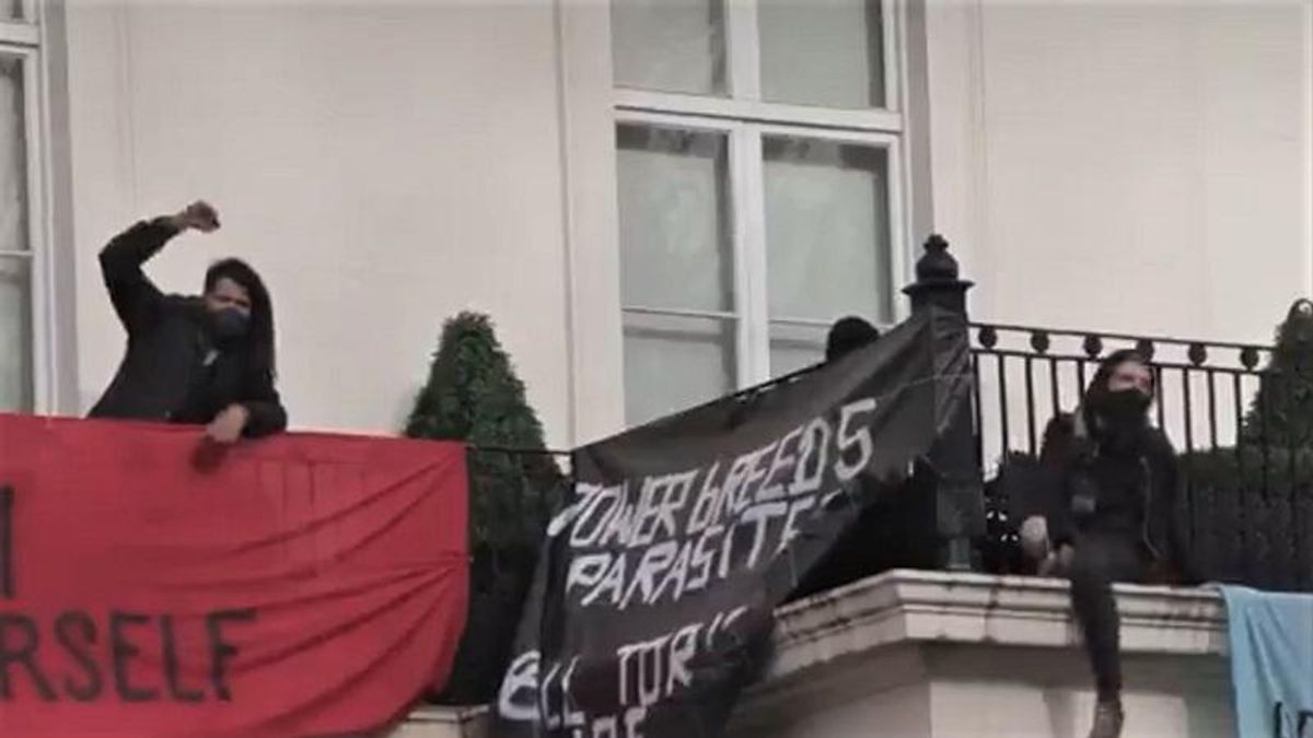 WATCH: Protesters break into London mansion owned by Russian oligarch -- and hang Ukrainian flag from window