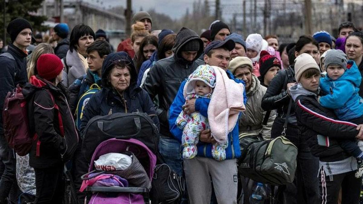 Ukraine governor urges evacuations in region targeted by Russia