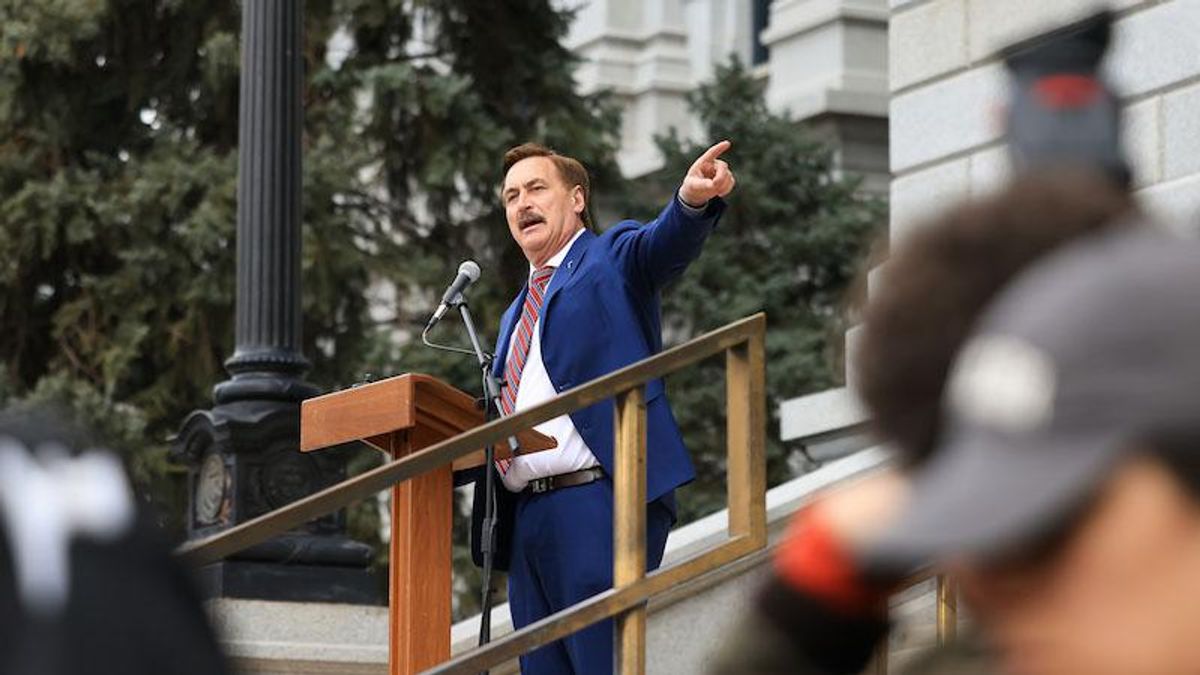 Extremist election deniers and GOP lawmakers rally outside Colorado Capitol
