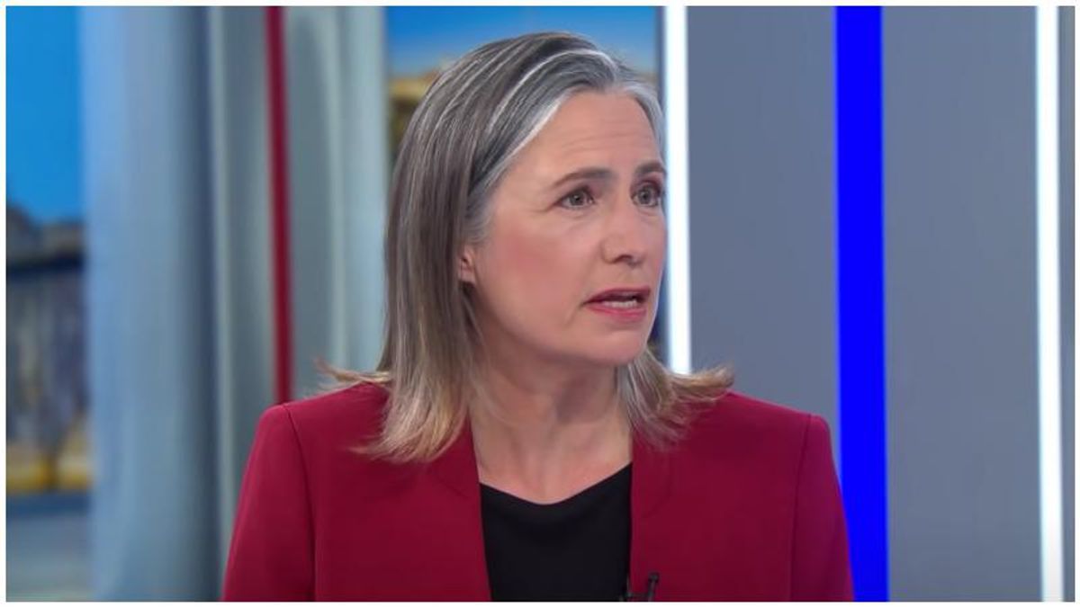 Trump lashes out at Fiona Hill after she compares him to Putin: 'If she didn’t have the accent she would be nothing'