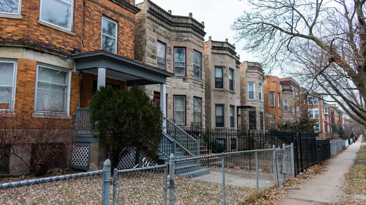 How land sale contracts looted Black wealth and gutted Chicago communities