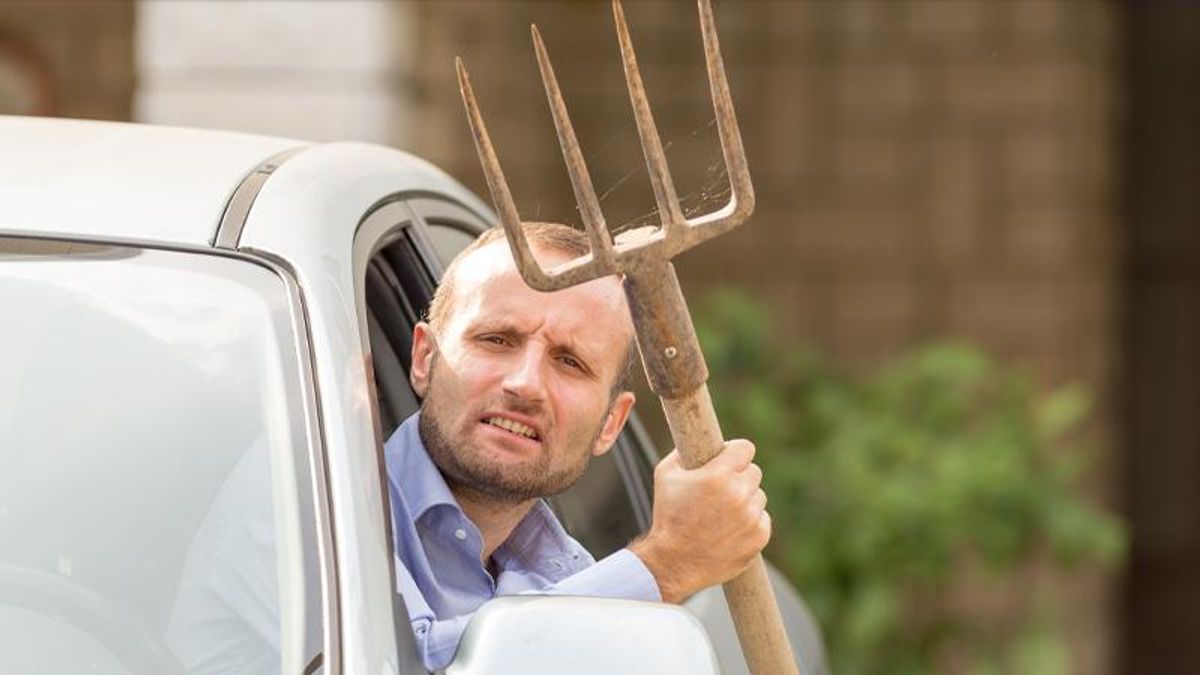 GOP candidate calls for 'pitchforks and torches' as he fumes over the 'liberal media'
