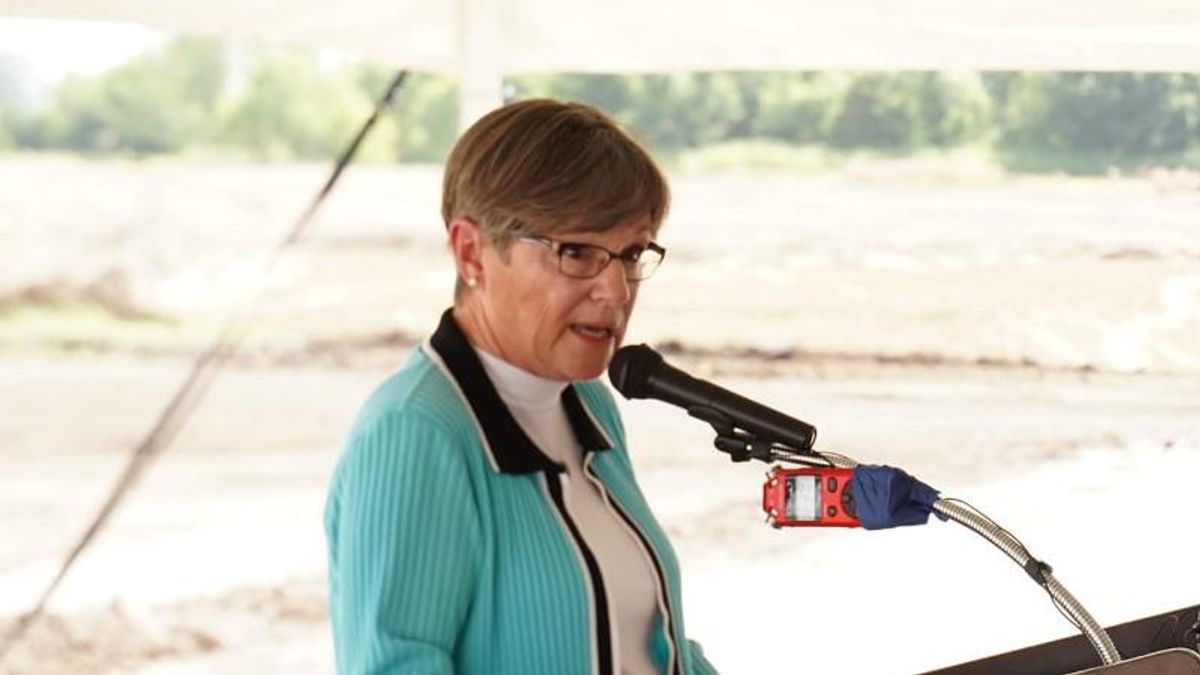 Dem governor jeered for discussing civility at Kansas State Fair