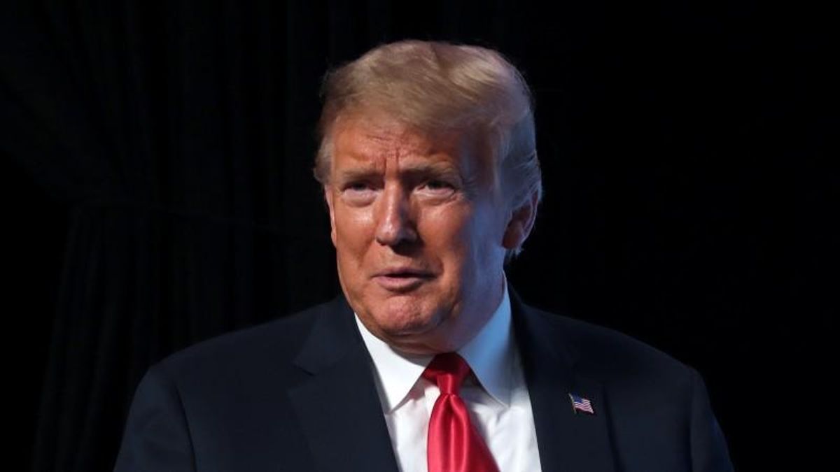 Experts raise alarm Trump won't  leave after 4 years if he wins in 2024