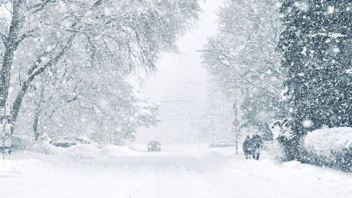 Denver at ‘breaking point’ amid migrant arrivals, frigid temperatures