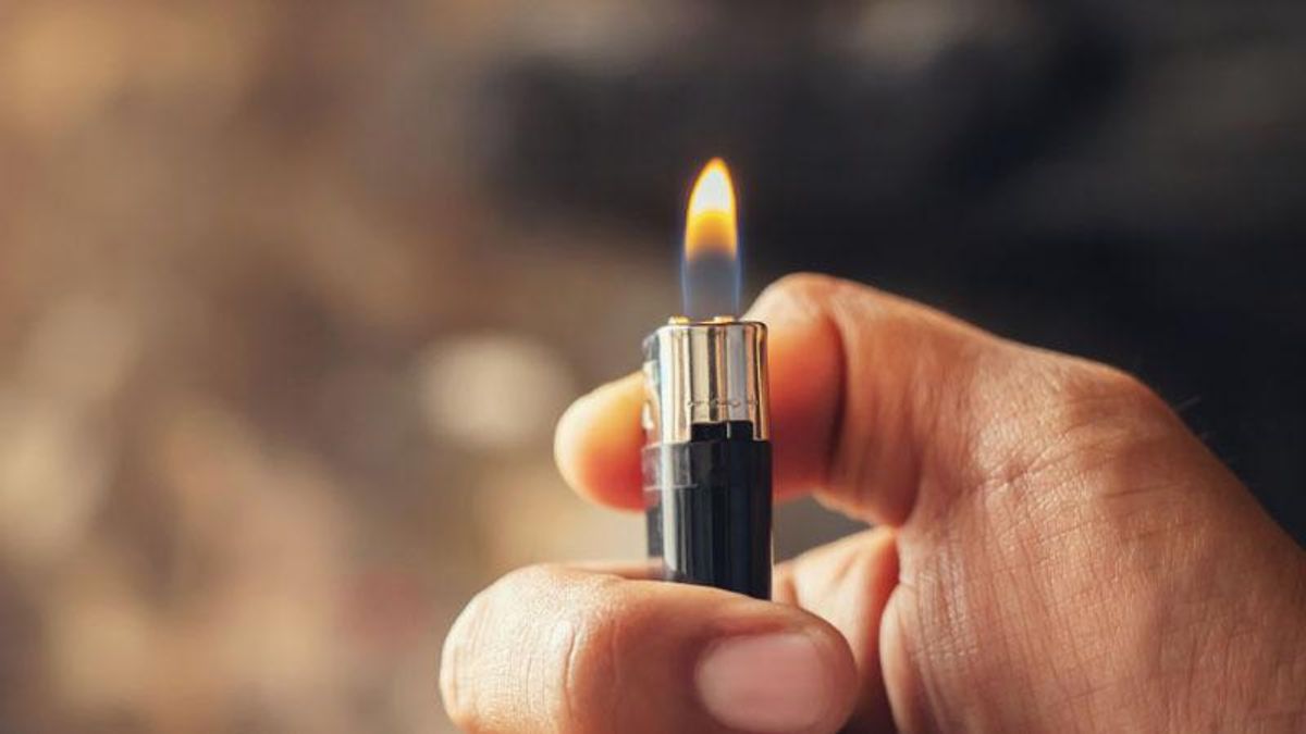 School secretary charged with lighting fire on campus in attempt to avoid meeting about missing funds
