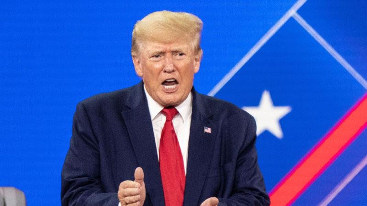 ‘What the hell is a Blizzard?' Trump rants to Dairy Queen workers while ordering after event