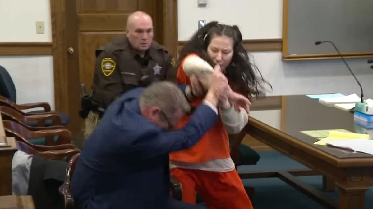 Watch: Woman attacks her own lawyer after judge delays her dismemberment trial