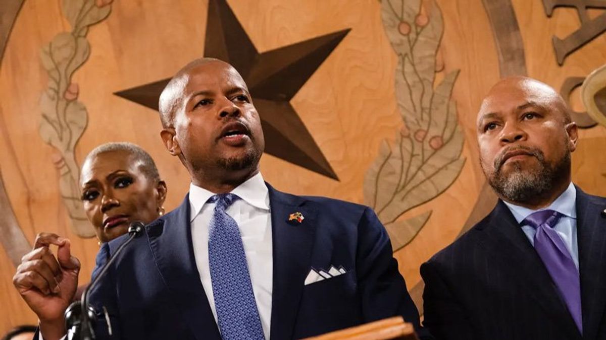 Black and Latino lawmakers slam Gov. Greg Abbott for order limiting diversity considerations in hiring