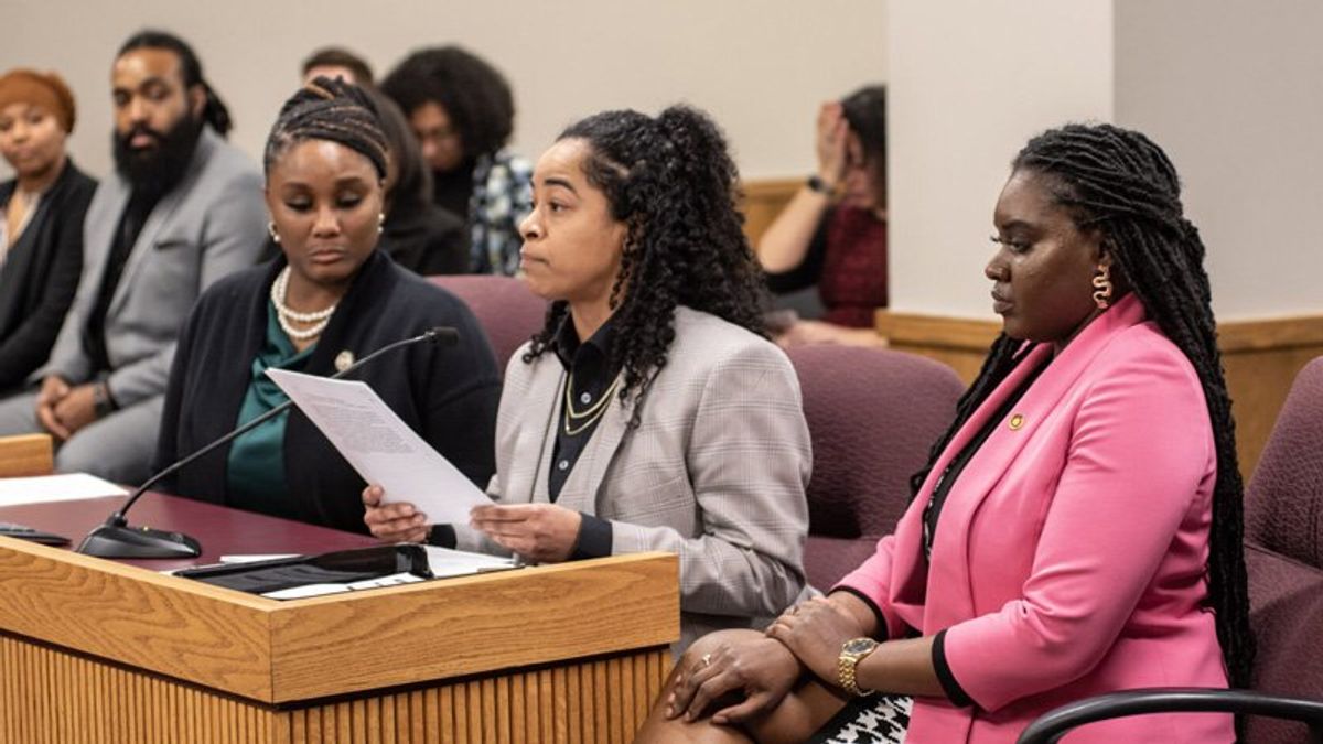 Black lawmakers ask Missouri House committee to ban discrimination based on natural hair