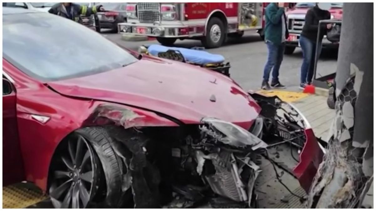 Girl Scouts rushed to the hospital after Tesla driver crashes into their cookie stand