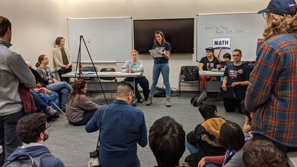 Iowa Democrats move ahead with mail-in plan for 2024 caucuses