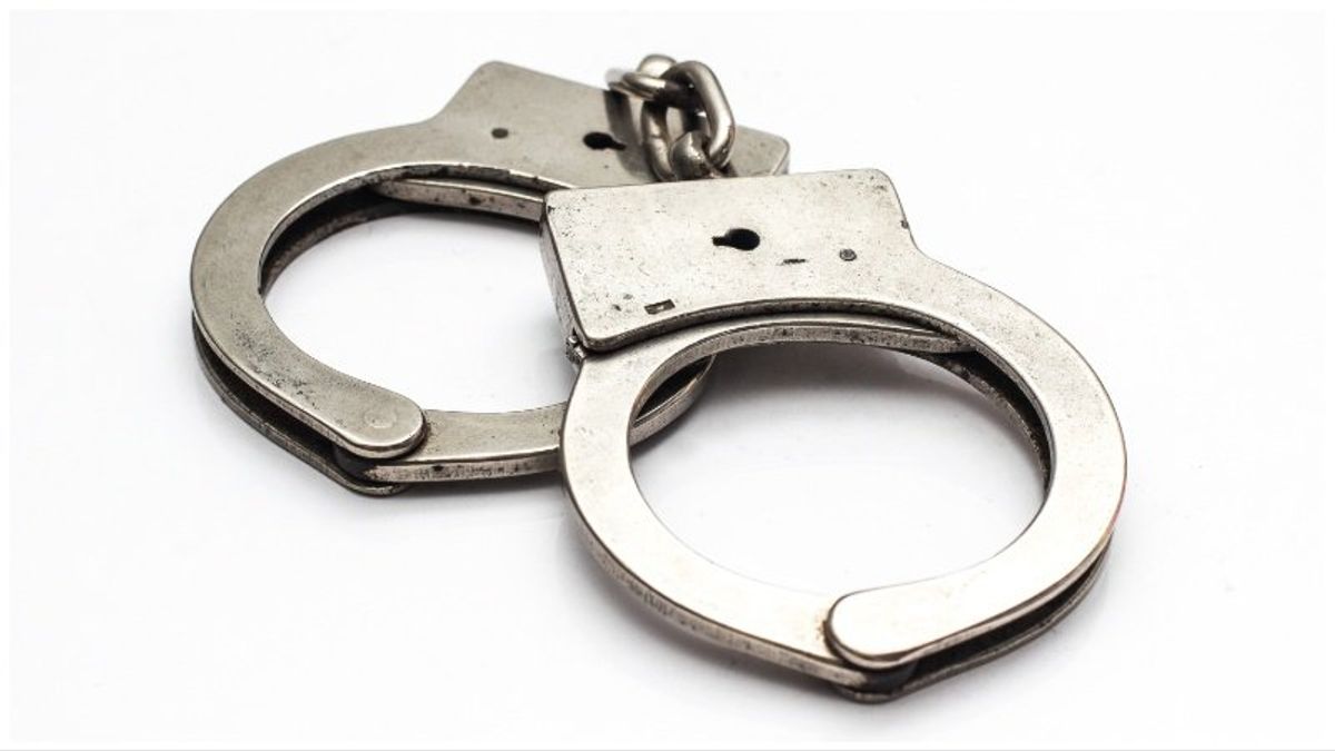 Teen charged with hate crime after homophobic stabbing attack in NYC: report