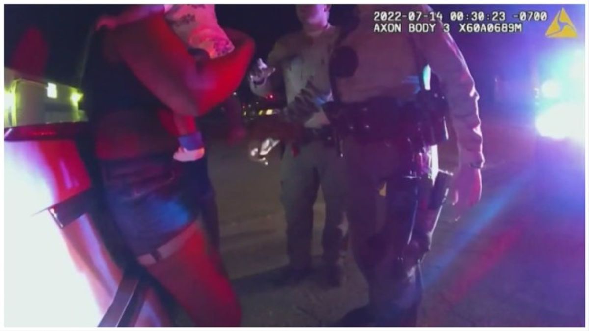 Mother punched in face by cop while holding her baby sues Los Angeles Sheriff's Department
