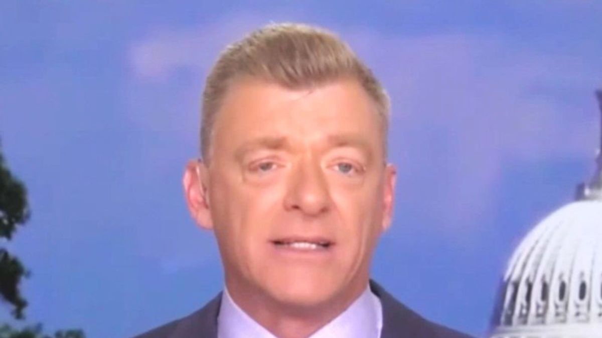'Not answering the question': CNN host confronts ex-Trump adviser over separated families