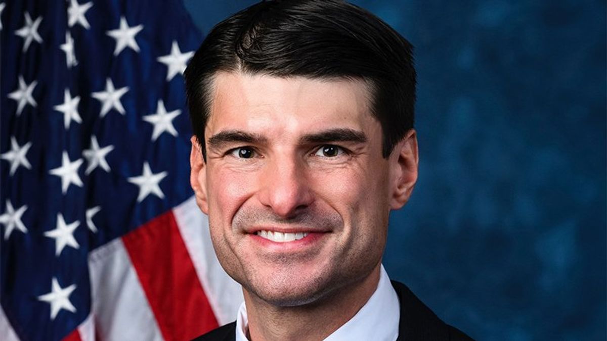 'Didn't send you there to trade': Republican gets hammered by voter in town hall