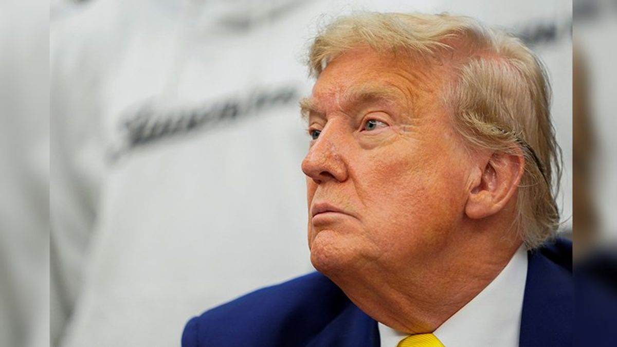 Trump claims Tucker Carlson called and apologized amid MAGA infighting