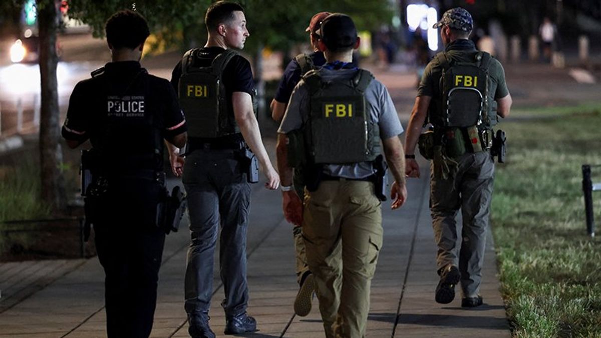 'Mean streets!' Feds in bulletproof vests mocked for patrolling posh DC neighborhood