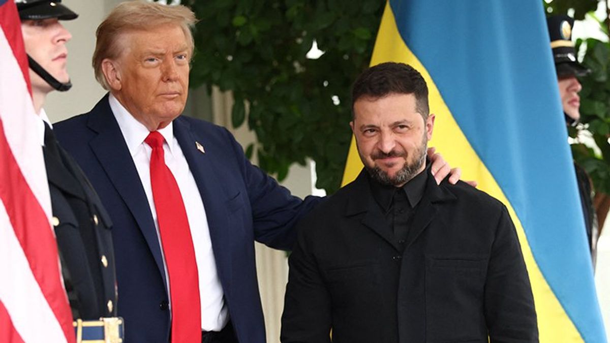 Air raid sirens sound across Ukraine as Zelensky arrives at the White House