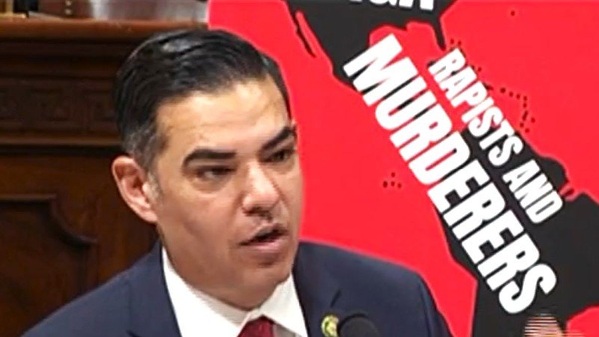 Dem lawmaker uses world map adorned with racist comments to illustrate Trump hatred