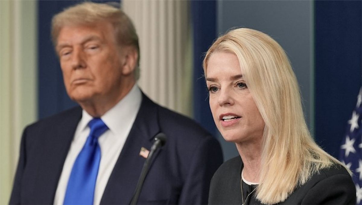 FBI stalls investigations into 'extremists who target children' : MSNBC