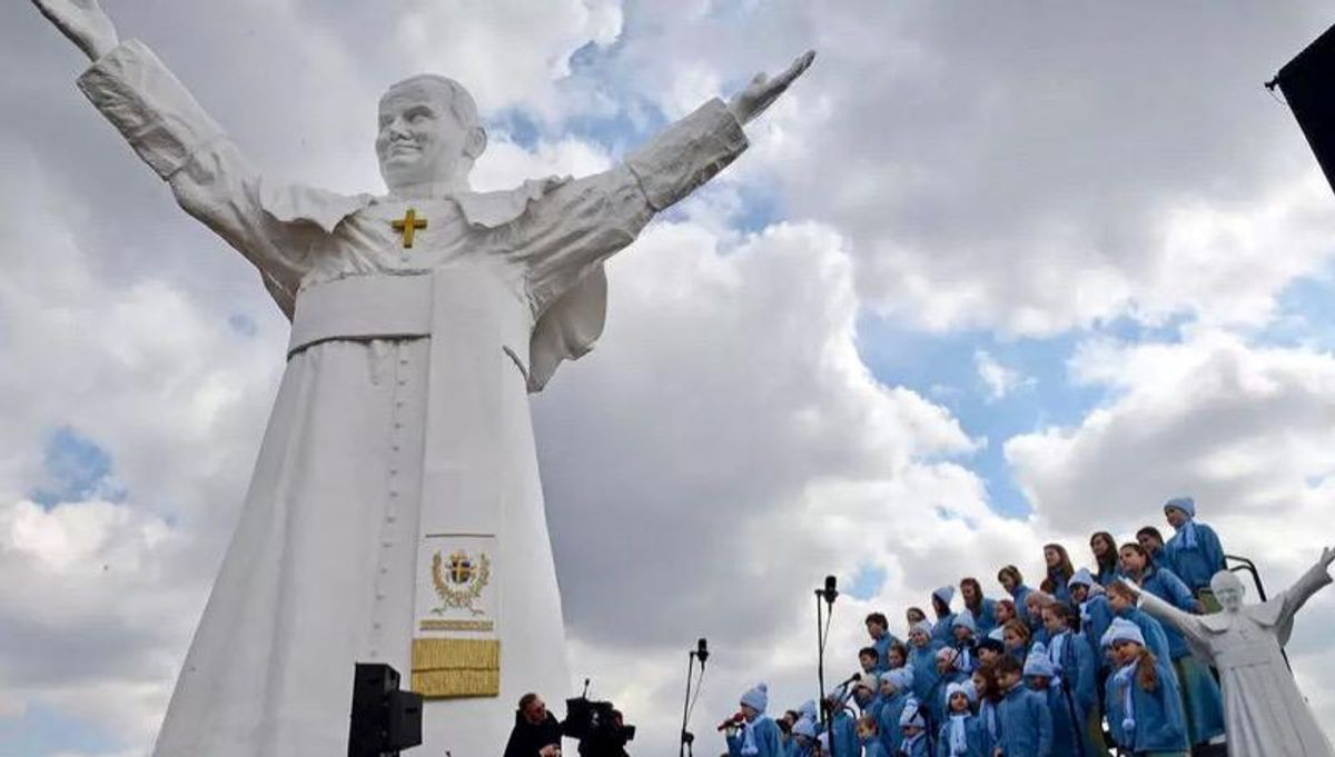 Poles losing faith in once mighty Catholic Church