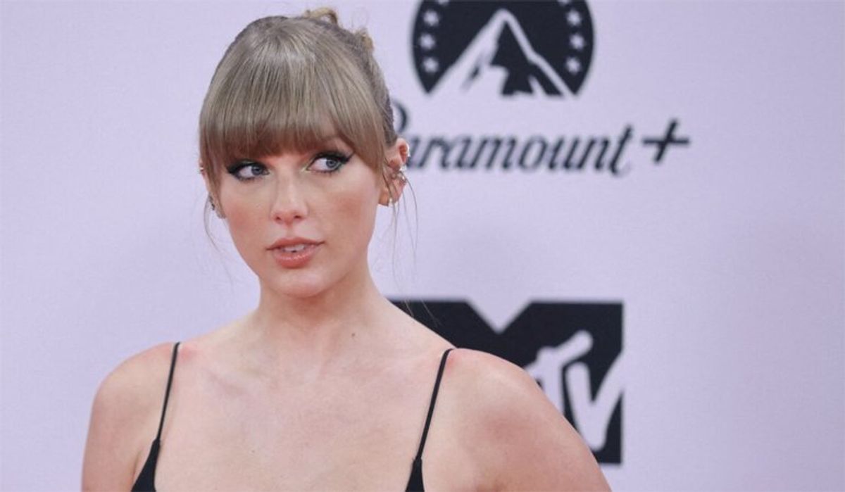 'Needs to calm down': Internet mocks 'smallest man' Trump for reigniting Taylor Swift feud