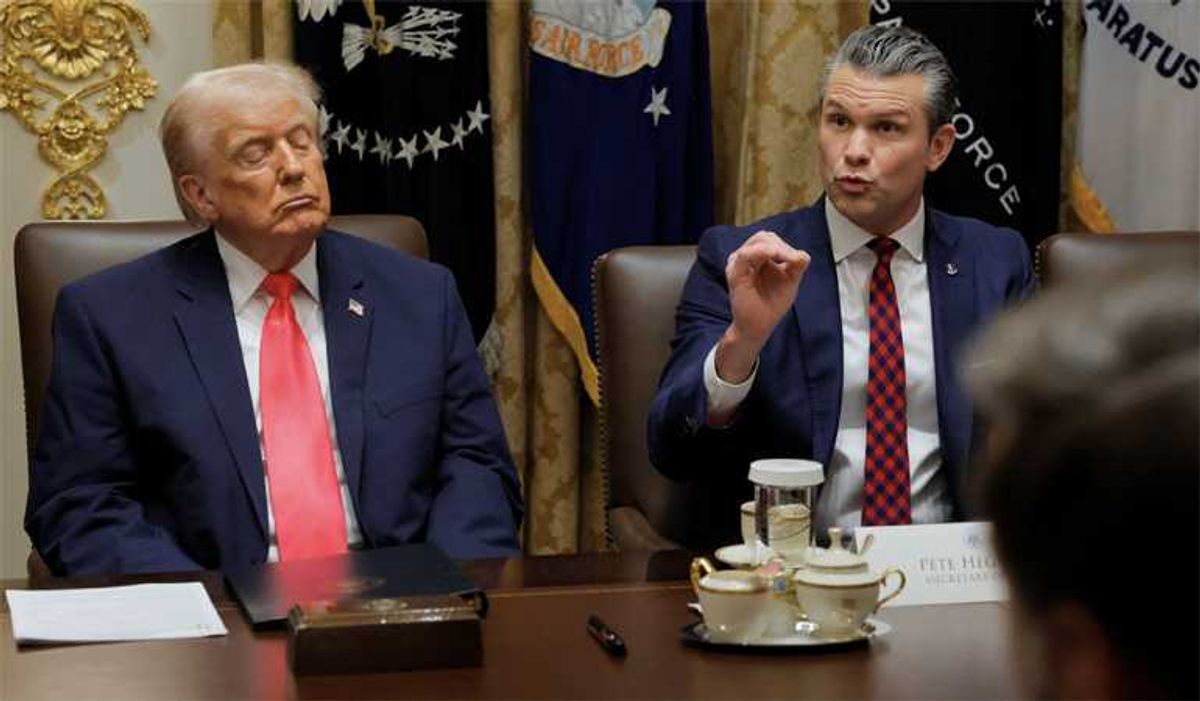 Trump's 'childlike grifter' inner circle is putting the US at risk: military expert