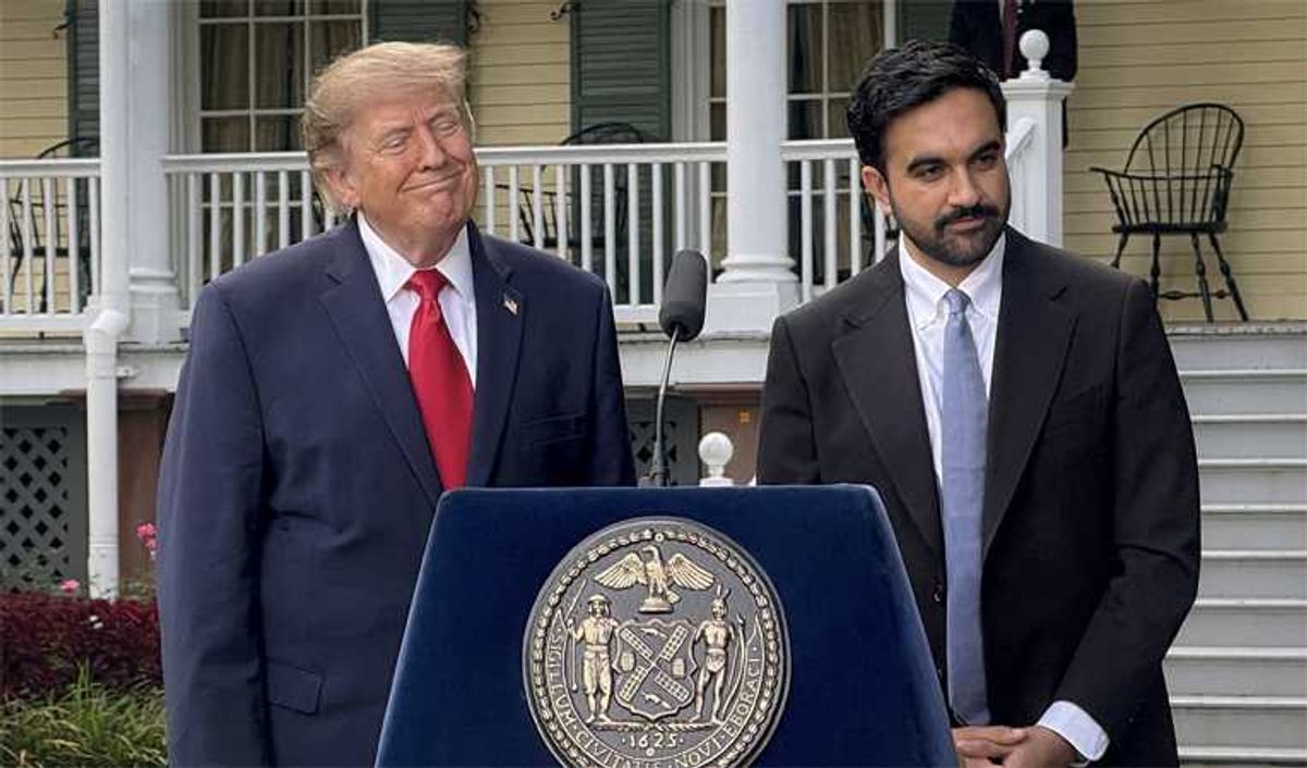 Trump confusion caught on camera during 'awkward' appearance with Mamdani